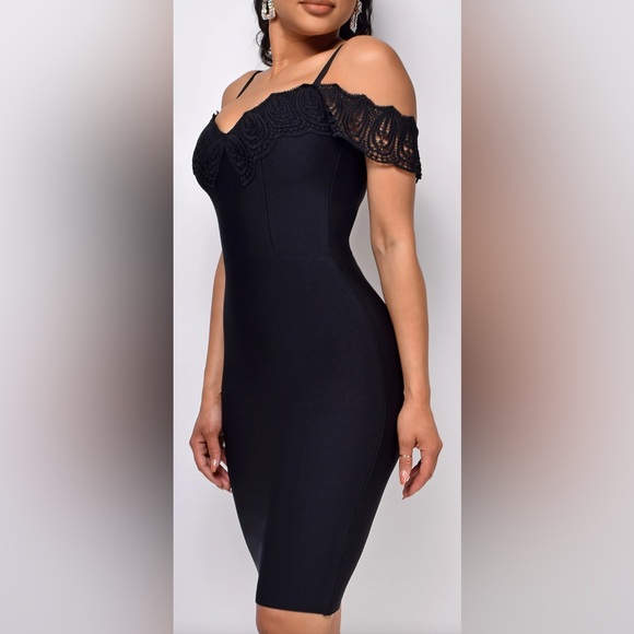 Blashe Dresses & Skirts - Off-shoulder lace bodice mini dress. Padded bra cups, lined front. Black. L. NWT